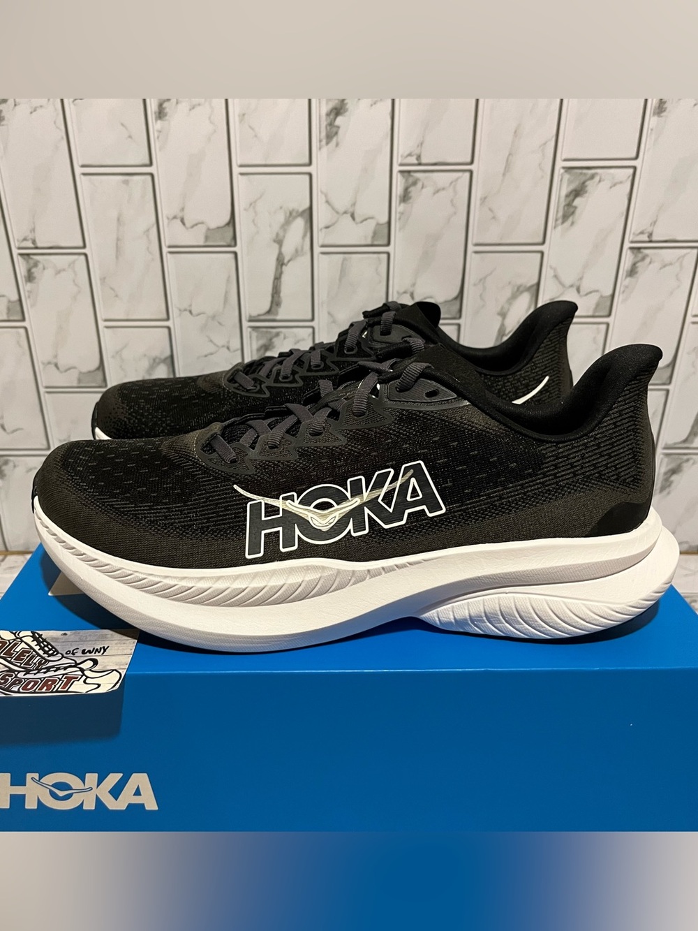 New Hoka One One Mach 6 Running Shoes Black White Mens Wide 2E Training Gym